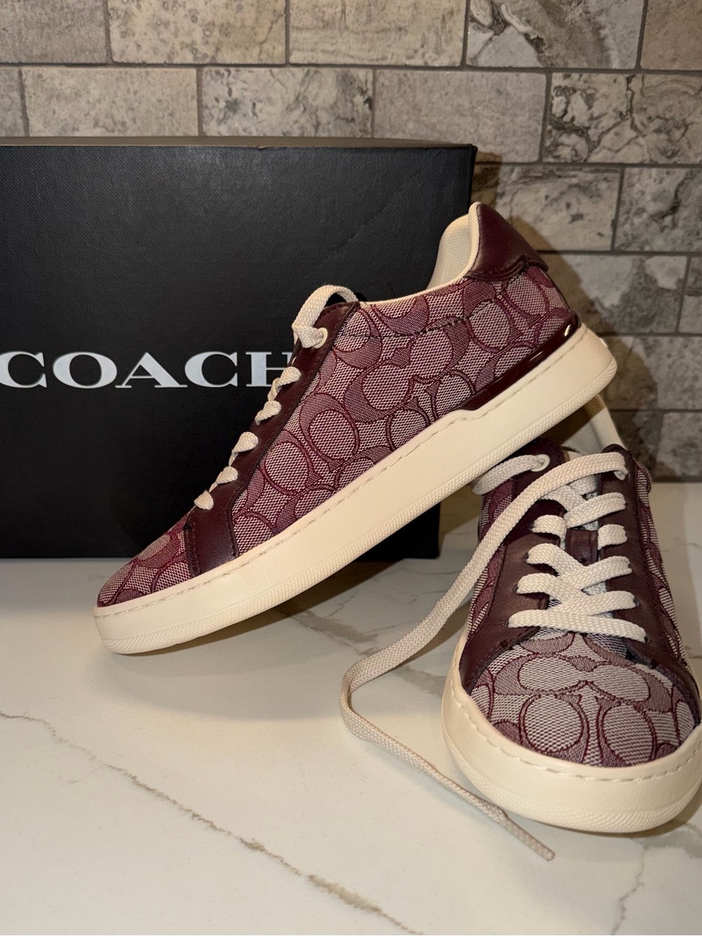 Coach Clip Low Top Jacquard Signature Chambray Burgandy Sneakers
